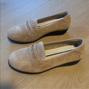 Propet
NIB Propet Women's Yetta Slip-On
Loafer size 11W elegant professional